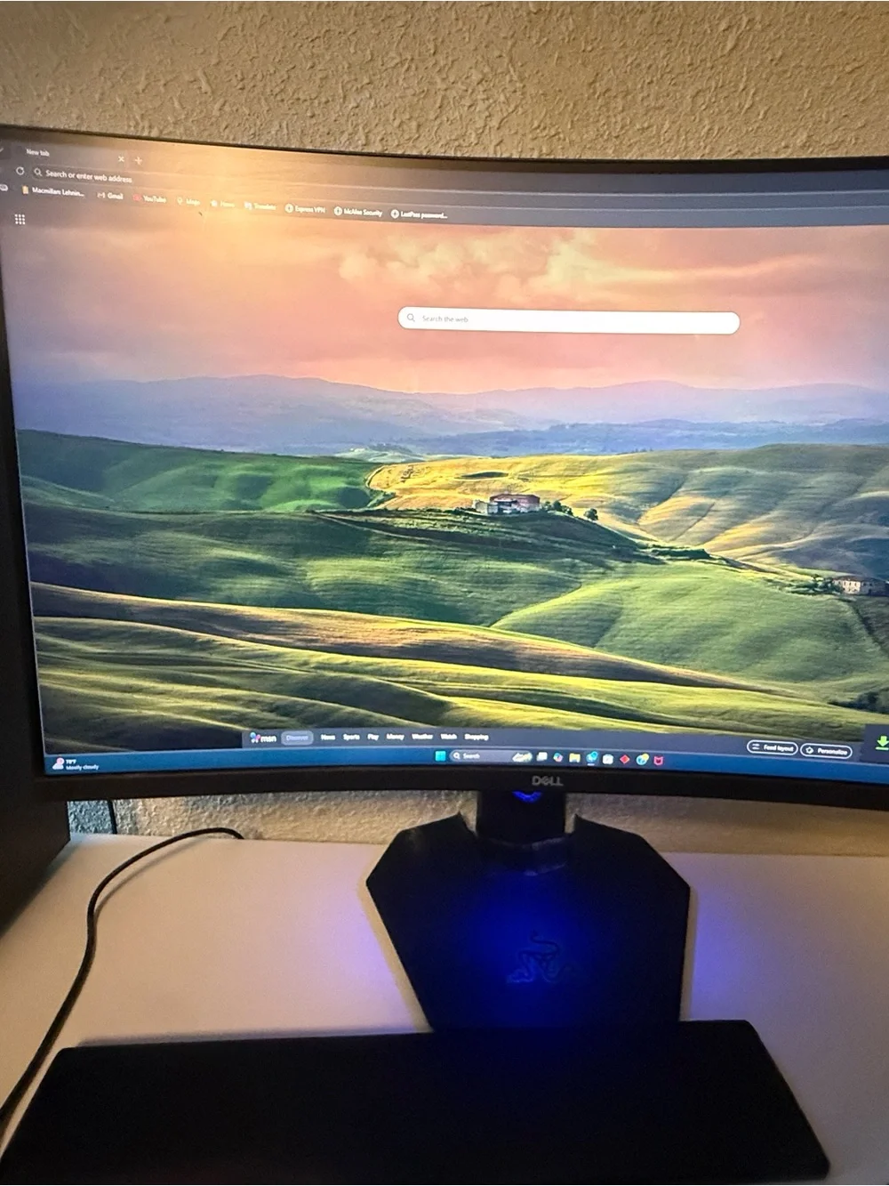 Omen Gaming Desktop with Curved Monitor — Black